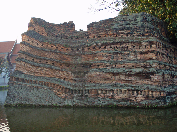 City Wall and Moat: Chiang Mai