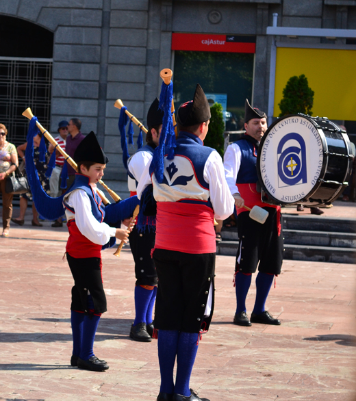 Asturian Pipes and Drums 2